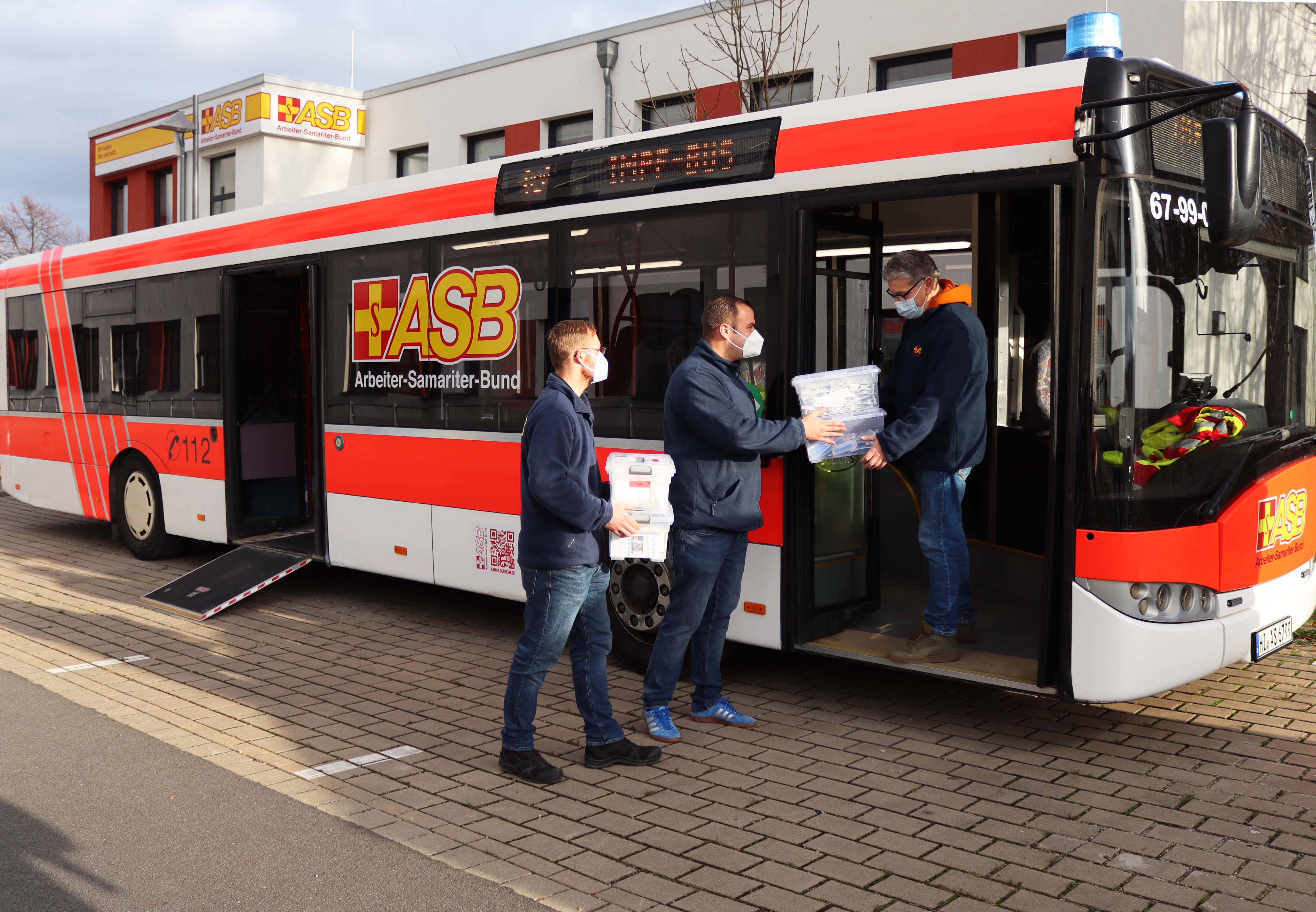 Der ASB Impf-Bus nimmt Fahrt auf